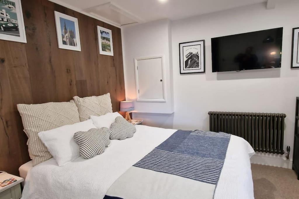 The Old Barn Annexe, Cosy Stay, Close Drive To City, Beach, South Downs & Goodwood شيشستر المظهر الخارجي الصورة